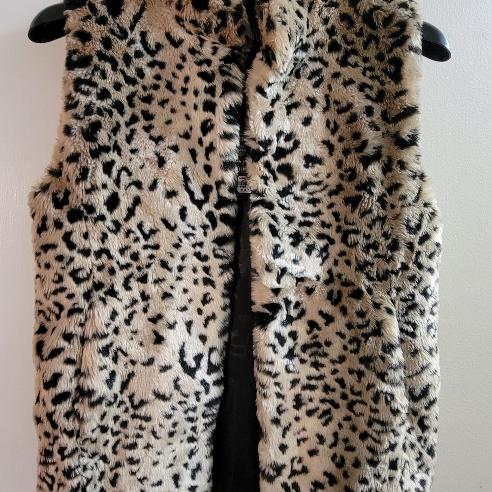Fur vest